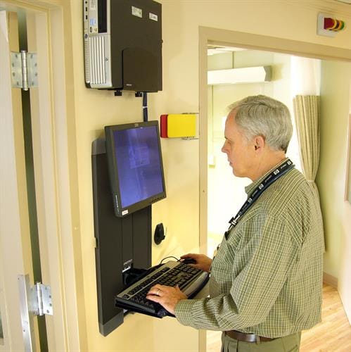 60-593-195-z-560x500 StyleView® Vertical Lift, High Traffic Area (black)