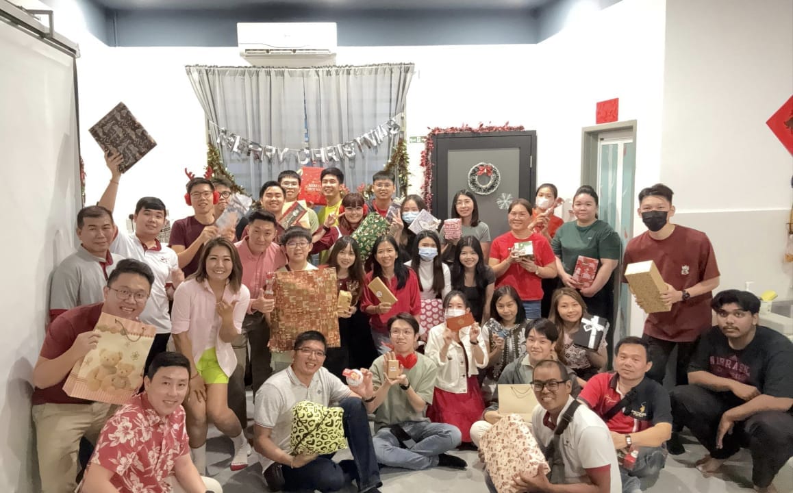 Contacthings Celebrates the Holidays and Unveils 2025 Roadmap